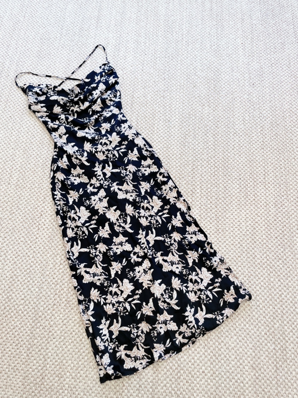 Mable Open Back Floral Midi Dress NWT Size Medium Black Satin Lace-Up Back S - Picture 2 of 12